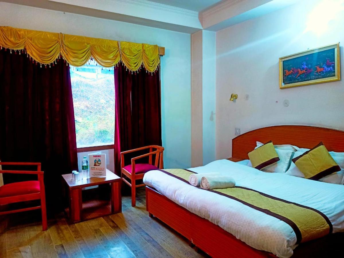 "Tara Homes" With Open Rooftop Terrace Shimla Eksteriør bilde