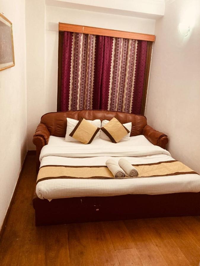 "Tara Homes" With Open Rooftop Terrace Shimla Eksteriør bilde
